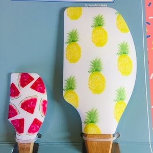 2 Pineapple Watermelon Silicone Spatulas + 2 Metal Fruit Cookie Cutters